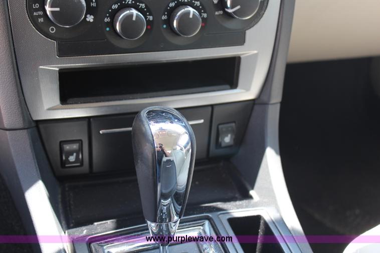 image for item G5470 2006 Chrysler 300 Touring