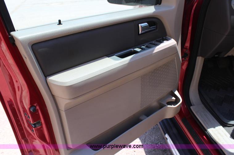 image for item G5472 2008 Ford Expedition XLT SUV