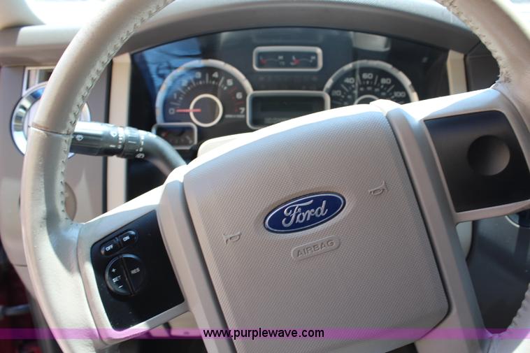 image for item G5472 2008 Ford Expedition XLT SUV