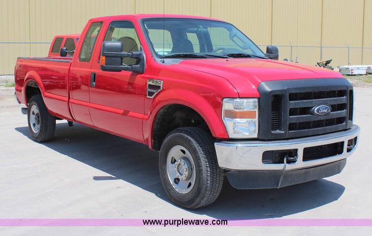 image for item G5489 2008 Ford F250 Super Duty XL SuperCab pickup truck