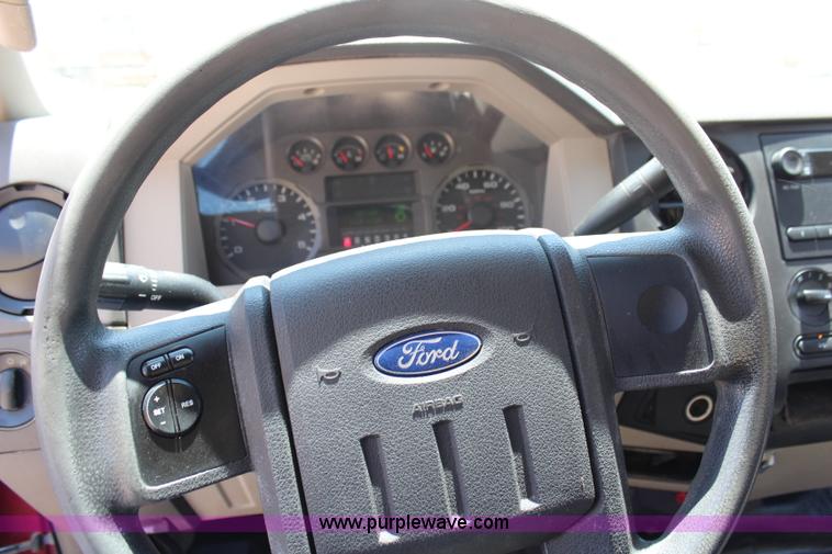 image for item G5489 2008 Ford F250 Super Duty XL SuperCab pickup truck
