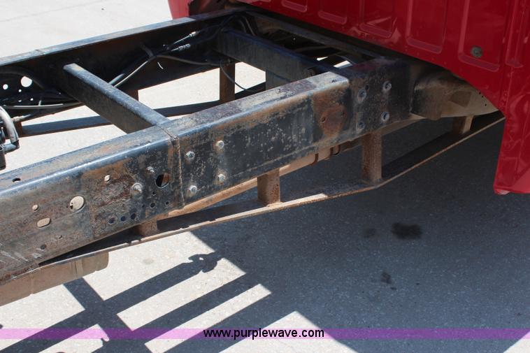 image for item G5498 2007 Ford F350 XL Super Duty Crew Cab truck cab and chassis