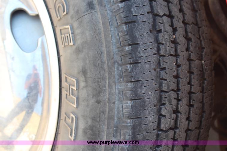 image for item G5498 2007 Ford F350 XL Super Duty Crew Cab truck cab and chassis