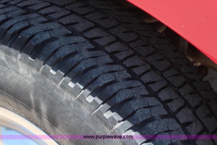 image for item G5498 2007 Ford F350 XL Super Duty Crew Cab truck cab and chassis