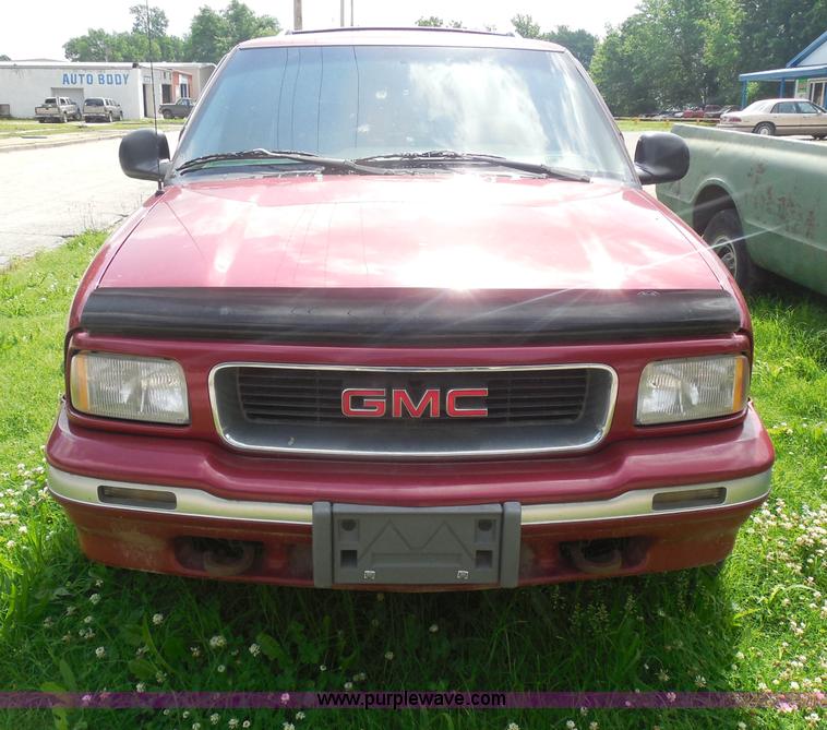 image for item H3118 1995 GMC Jimmy SL SUV