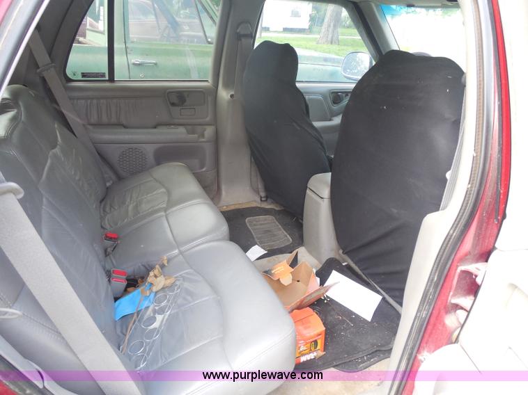 image for item H3118 1995 GMC Jimmy SL SUV