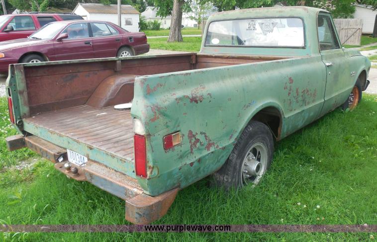 image for item H3119 1969 GMC pickup truck