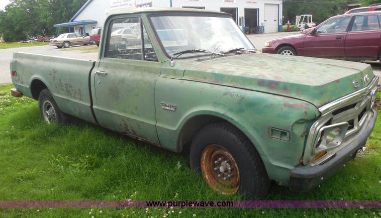 image for item H3119 1969 GMC pickup truck