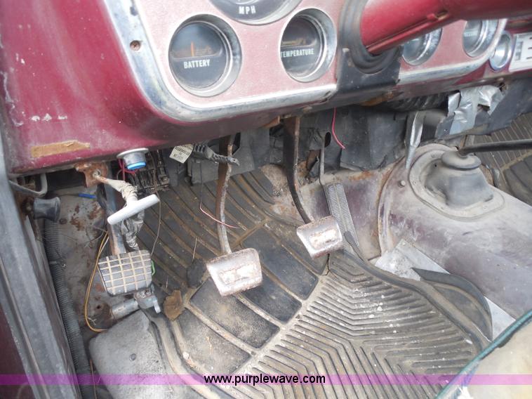 image for item H3119 1969 GMC pickup truck