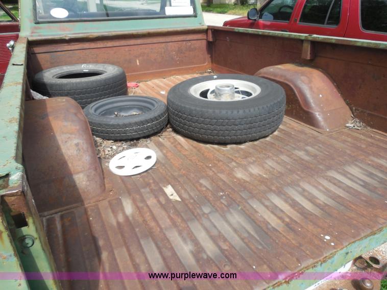 image for item H3119 1969 GMC pickup truck
