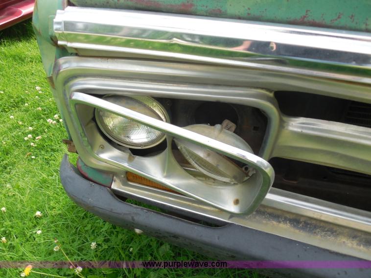 image for item H3119 1969 GMC pickup truck