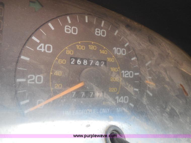 image for item H3120 1996 Toyota Camry LE