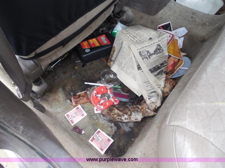 image for item H3120 1996 Toyota Camry LE