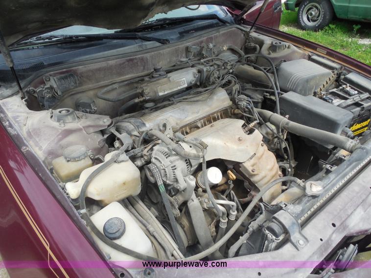 image for item H3120 1996 Toyota Camry LE