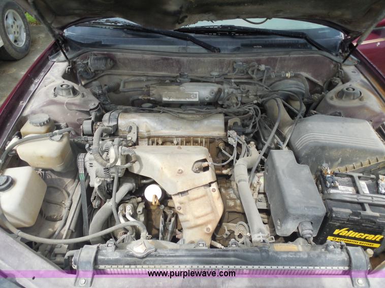 image for item H3120 1996 Toyota Camry LE