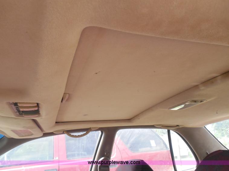 image for item H3120 1996 Toyota Camry LE