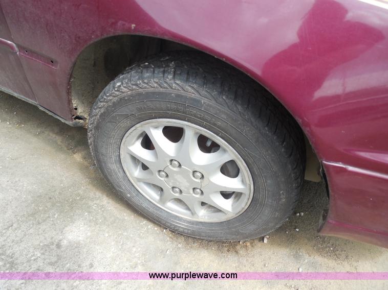 image for item H3120 1996 Toyota Camry LE