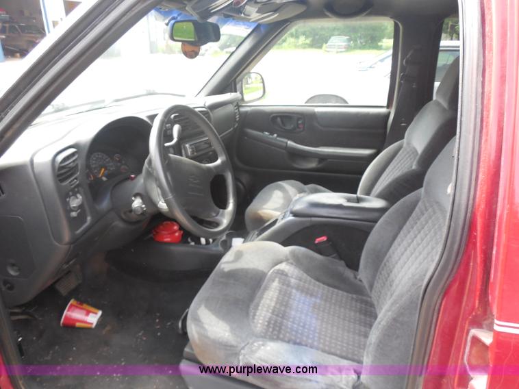 image for item H3121 1998 Chevrolet Blazer LS SUV