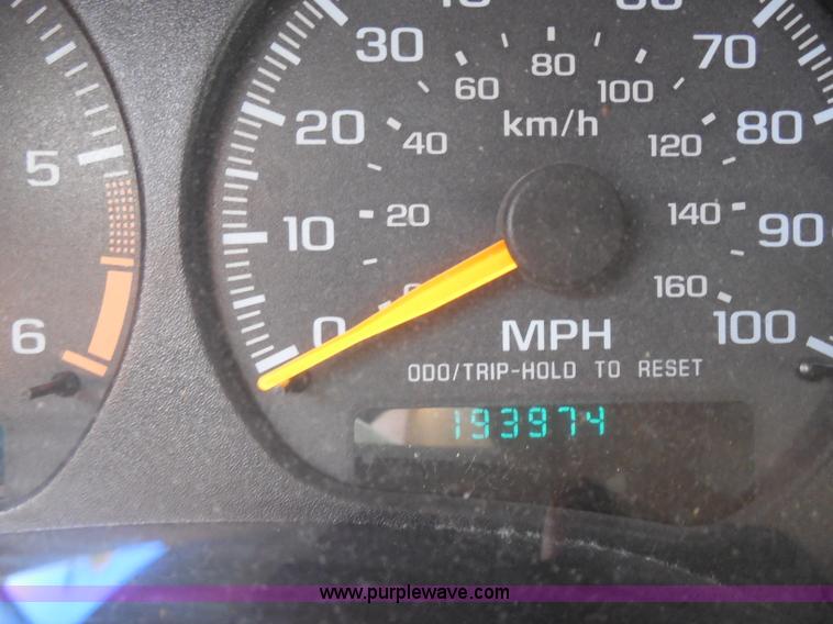 image for item H3121 1998 Chevrolet Blazer LS SUV