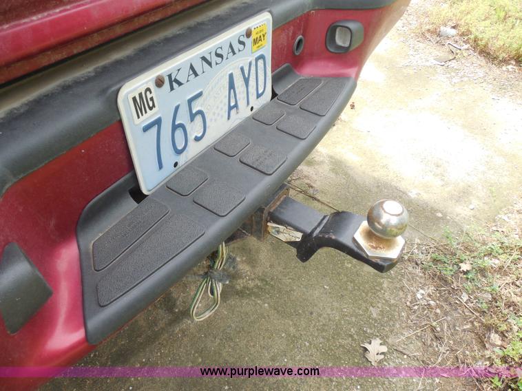 image for item H3121 1998 Chevrolet Blazer LS SUV