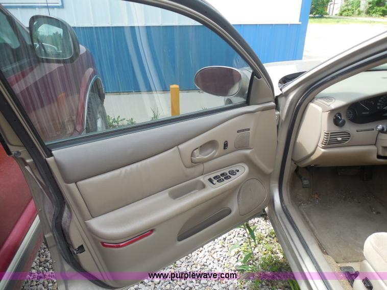 image for item H3122 2001 Buick Century Custom