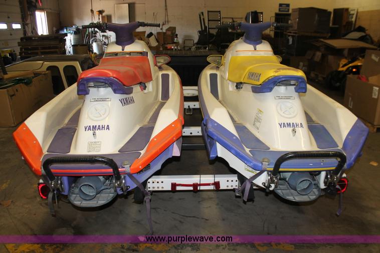 image for item H3521 (2) Yamaha WaveRaider 700 personal watercrafts