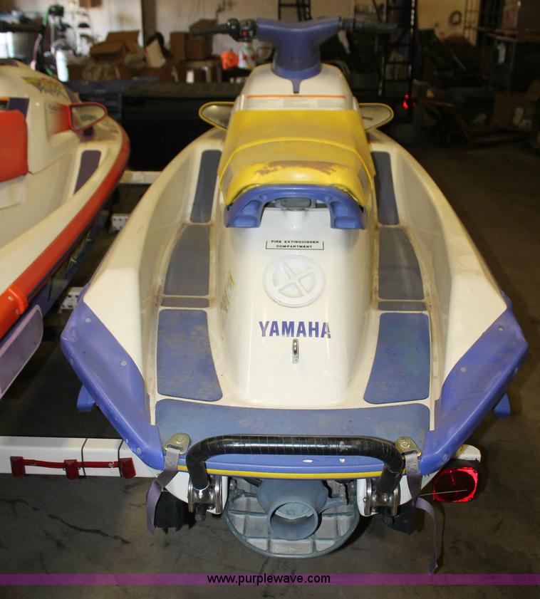 image for item H3521 (2) Yamaha WaveRaider 700 personal watercrafts