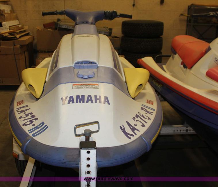 image for item H3521 (2) Yamaha WaveRaider 700 personal watercrafts