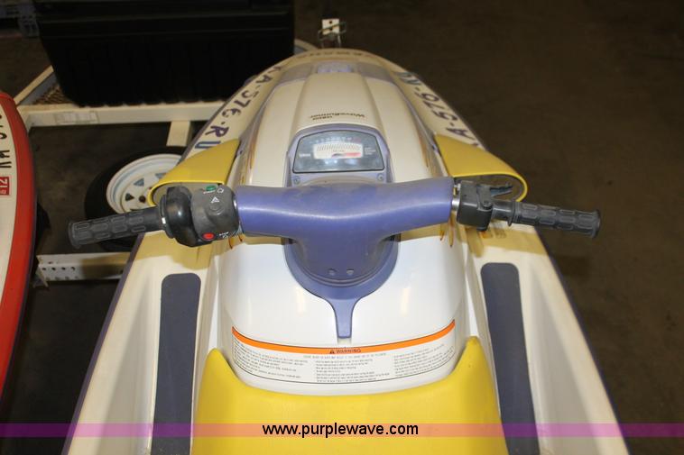 image for item H3521 (2) Yamaha WaveRaider 700 personal watercrafts