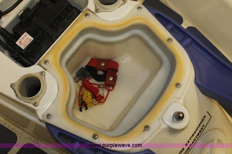 image for item H3521 (2) Yamaha WaveRaider 700 personal watercrafts