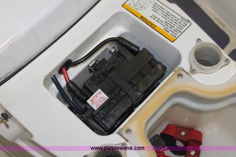 image for item H3521 (2) Yamaha WaveRaider 700 personal watercrafts