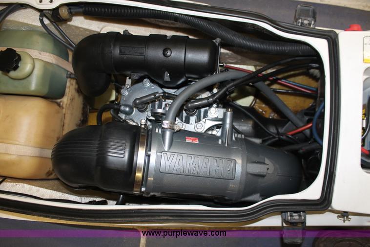 image for item H3521 (2) Yamaha WaveRaider 700 personal watercrafts