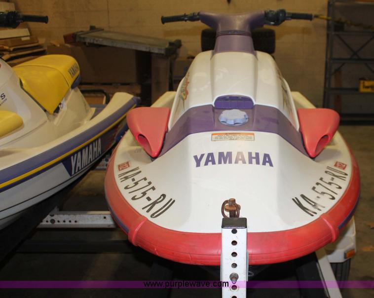 image for item H3521 (2) Yamaha WaveRaider 700 personal watercrafts