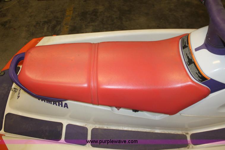 image for item H3521 (2) Yamaha WaveRaider 700 personal watercrafts