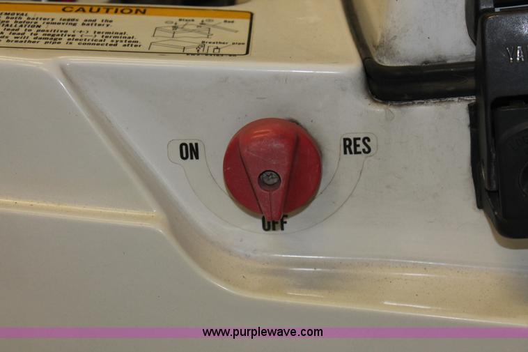 image for item H3521 (2) Yamaha WaveRaider 700 personal watercrafts