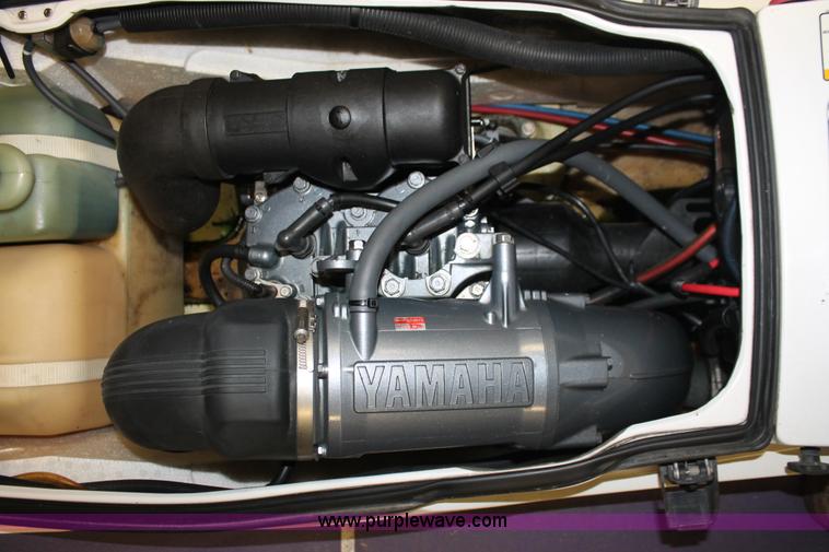 image for item H3521 (2) Yamaha WaveRaider 700 personal watercrafts