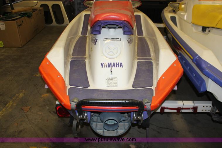 image for item H3521 (2) Yamaha WaveRaider 700 personal watercrafts