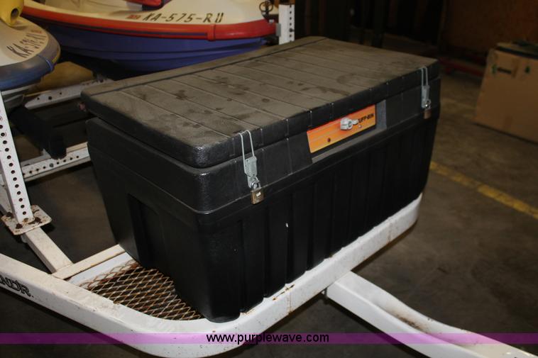 image for item H3521 (2) Yamaha WaveRaider 700 personal watercrafts