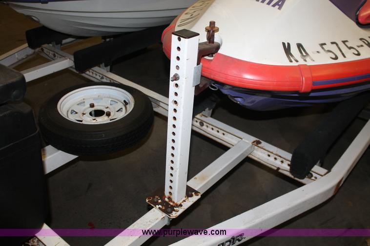 image for item H3521 (2) Yamaha WaveRaider 700 personal watercrafts