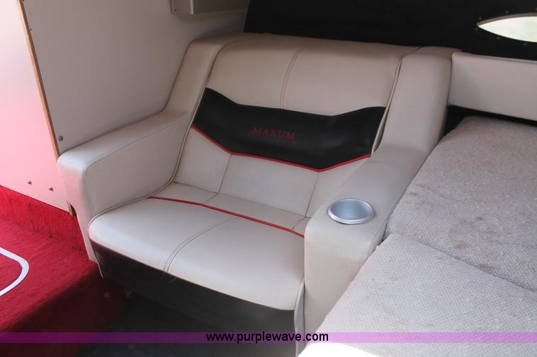 image for item H3573 1992 Maxum 2400 Super Sport Limited boat