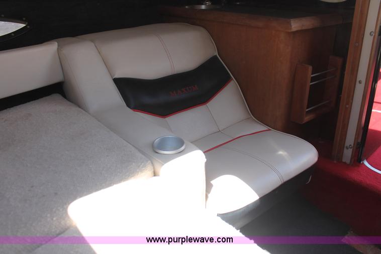 image for item H3573 1992 Maxum 2400 Super Sport Limited boat