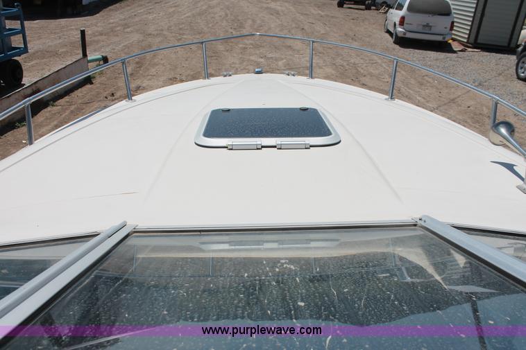image for item H3573 1992 Maxum 2400 Super Sport Limited boat