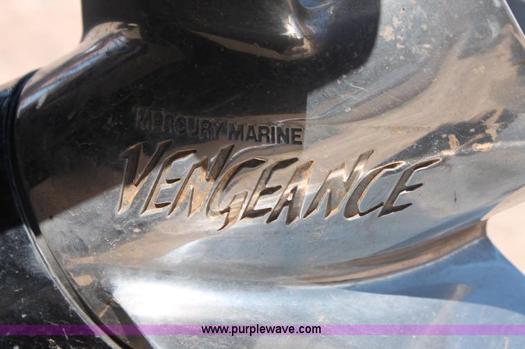 image for item H3573 1992 Maxum 2400 Super Sport Limited boat