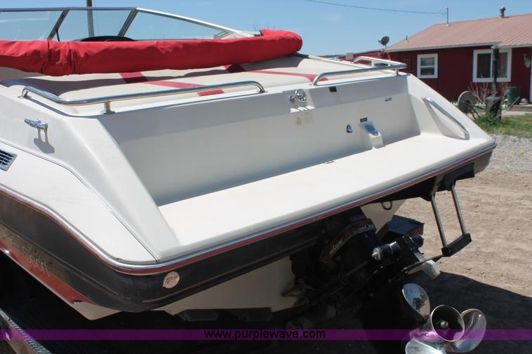 image for item H3573 1992 Maxum 2400 Super Sport Limited boat