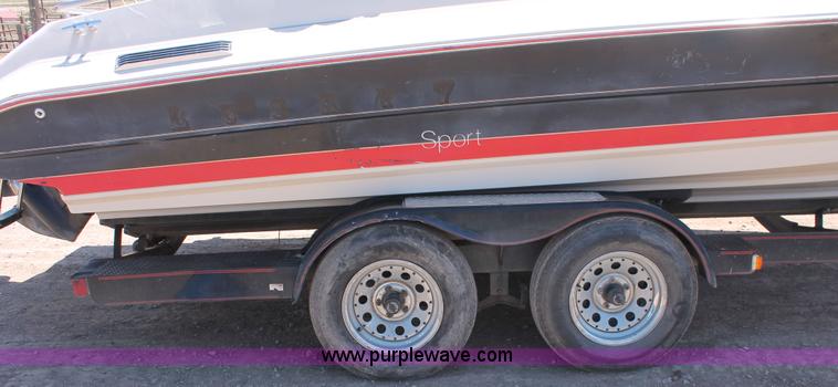image for item H3573 1992 Maxum 2400 Super Sport Limited boat