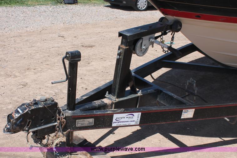 image for item H3573 1992 Maxum 2400 Super Sport Limited boat