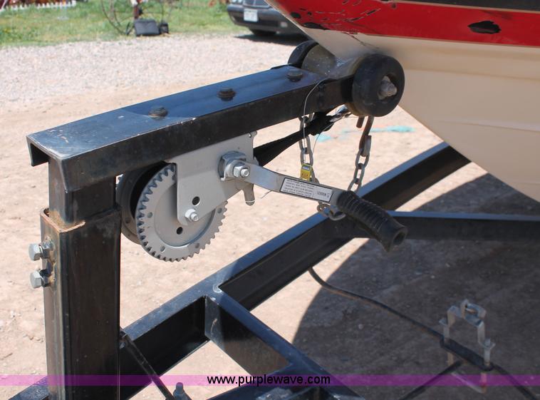 image for item H3573 1992 Maxum 2400 Super Sport Limited boat