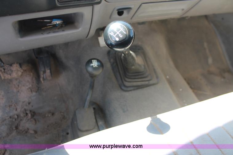 image for item H3575 1996 Ford F250 XL utility truck