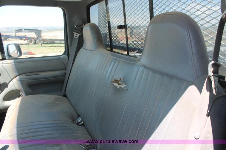 image for item H3575 1996 Ford F250 XL utility truck