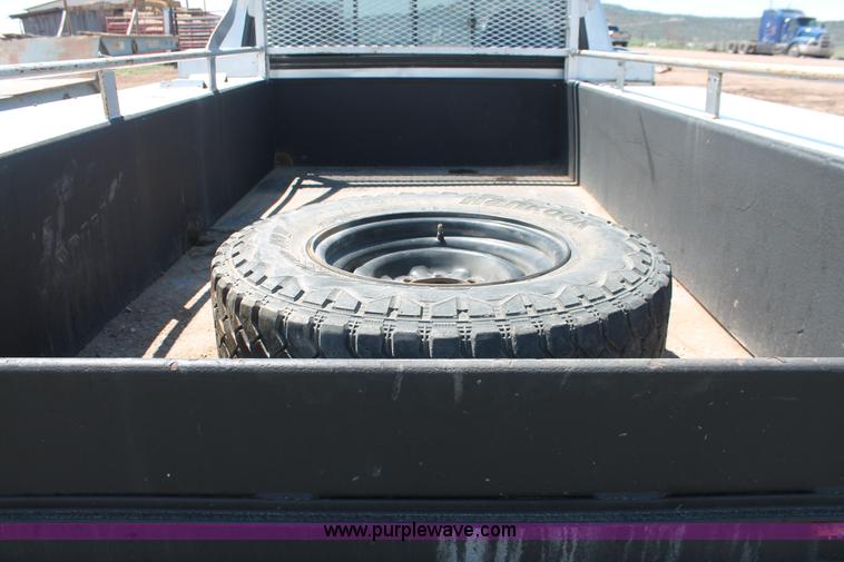 image for item H3575 1996 Ford F250 XL utility truck